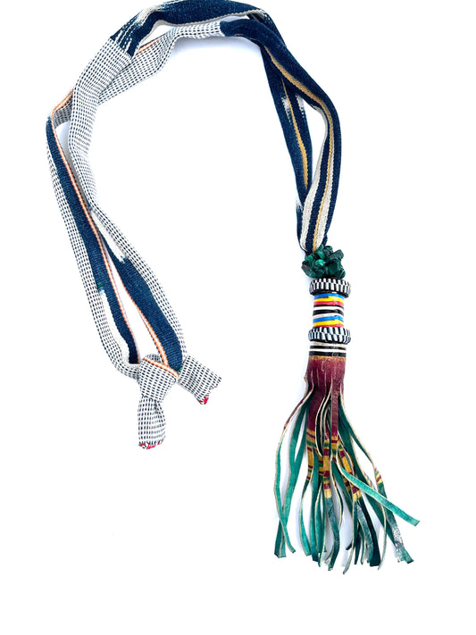 CURIOUS TRAVELER necklace