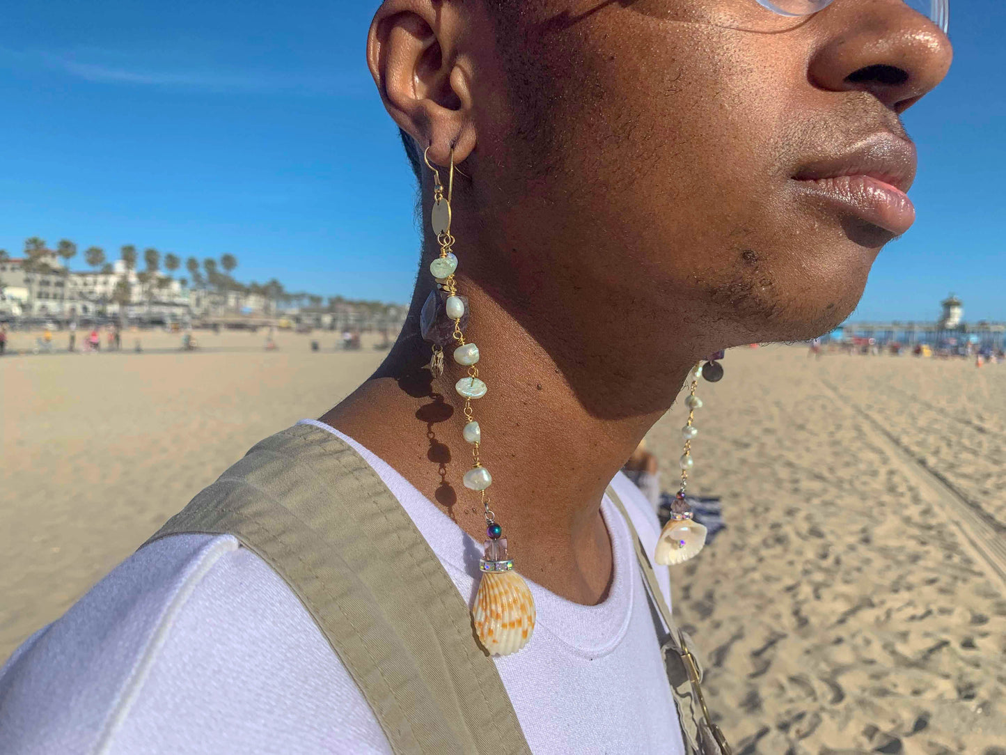 Clamshell drop pearl shoulder duster earrings