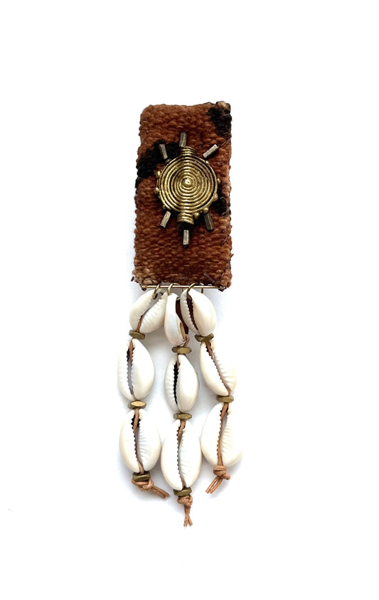 SUN SALUTATION brooch