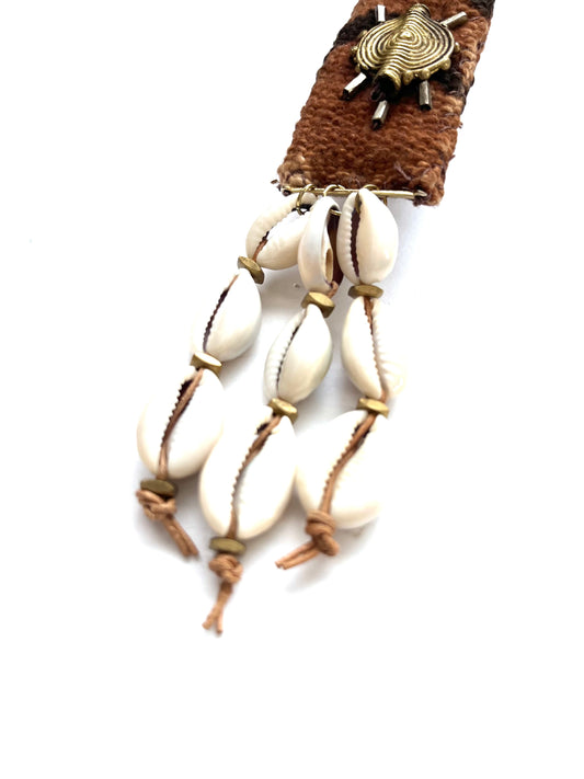 SUN SALUTATION brooch